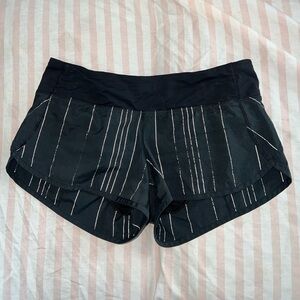 Lululemon shorts women size 4